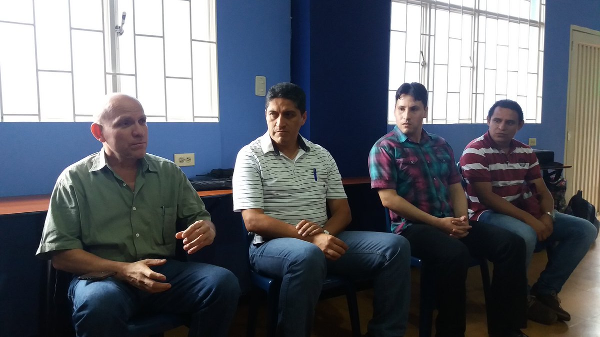 ieRed's tweet image. Docentes de Colegios de @PopayanCO comparten experiencias pedagogicas con TIC que involucran trabajo colaborativo, aprendizaje por proyectos, gamificacion (principios de #ChildProgramming) y enfoque STEM. Proyecto #ColaboraSTEM de #IDIS e @ieRed