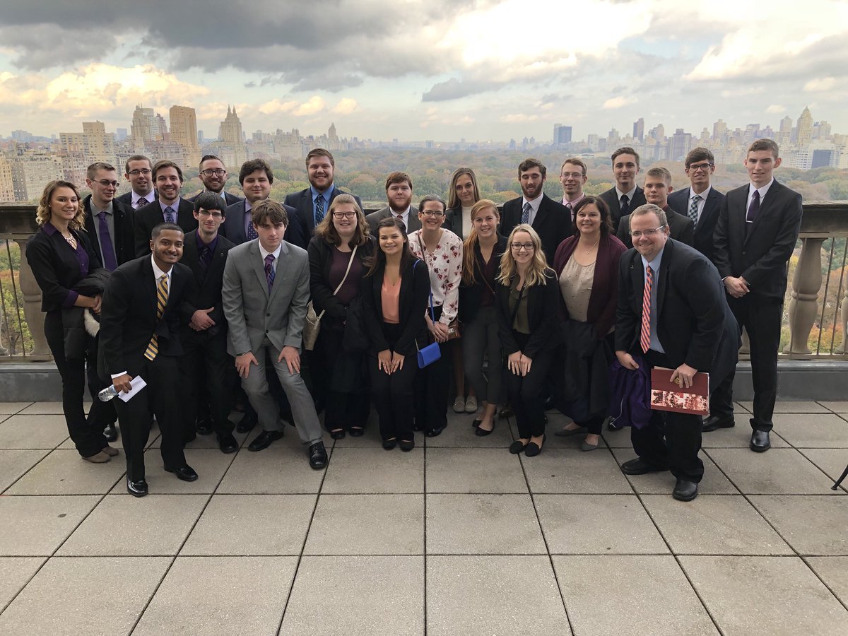KBarker_41's tweet photo. Amazing Day 2 of our #NUSMA trip. Huge thanks to @StevePersaud94 and our @NiagaraAlumni joining us at the @NYIslanders and other locations. https://t.co/QU4CXvhzw0