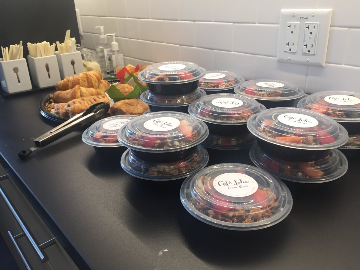 HackandLearn13's tweet image. #HackAndLearnSF4 breakfast is ready