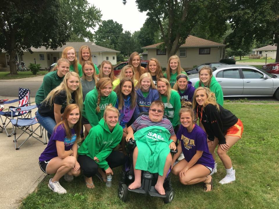 OsageVolleyball's tweet photo. Sending get well wishes to our buddy Ryan Hemann! πππ #RunningWithRyan #osagegreendevils https://t.co/SFV9t5rgz7