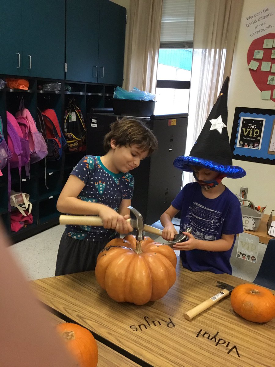 TippsTeaching's tweet photo. Doing what carpenters do...except for the pumpkins. #CarawayAcademy @Mandysueteach @CarawayMaestro https://t.co/IkoWD337Zk