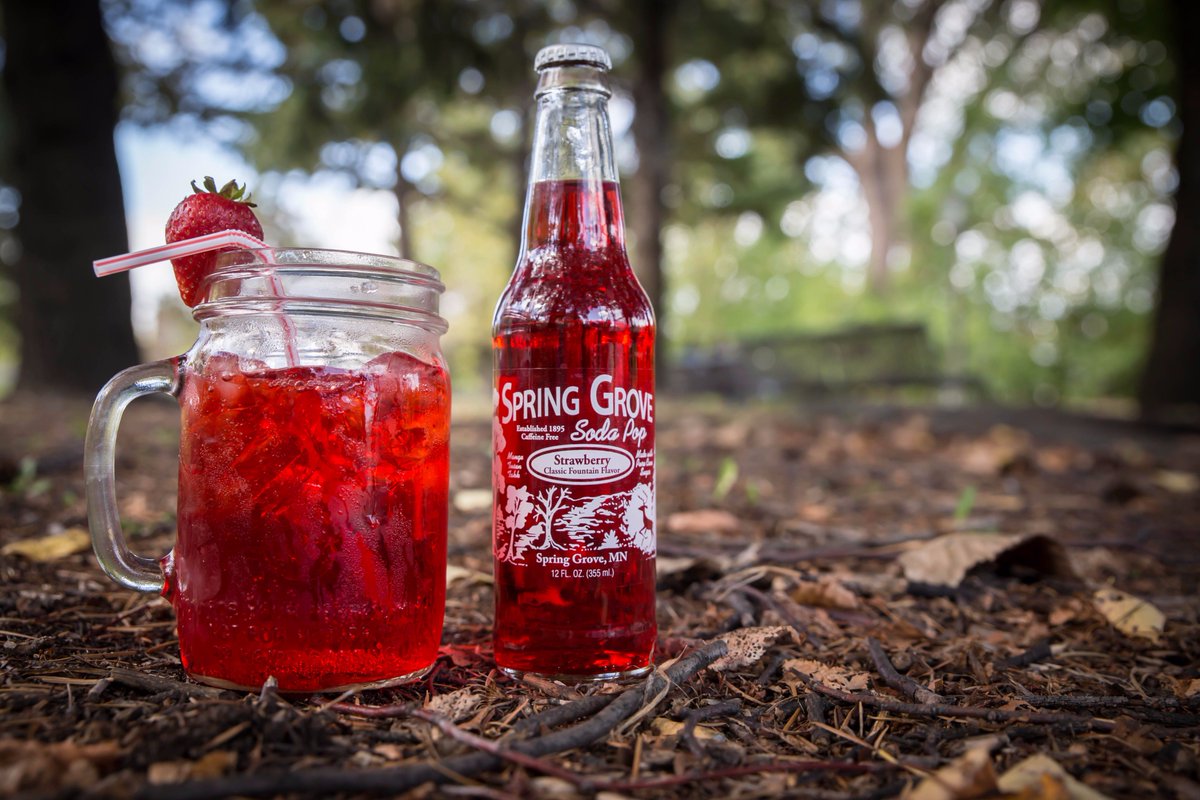 SpringGroveSoda's tweet photo. Ah Strawberry...a wonderful start to the end of the work week. Cheers to your weekend!
#SpringGroveSodaPop #Strawberry #CraftSoda #PureCaneSugar https://t.co/30O5On1R71