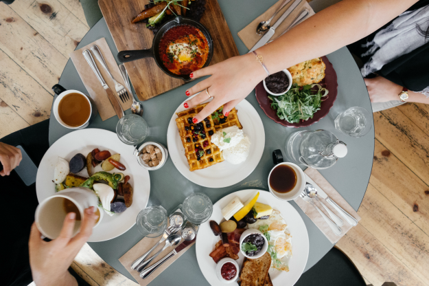 FoodForce_'s tweet photo. Big Food is in flux - check out the new investment and ingredient trends heating up the industry from @CBinsights. https://t.co/lPXm0ECnxE https://t.co/yb5tEvOGLF