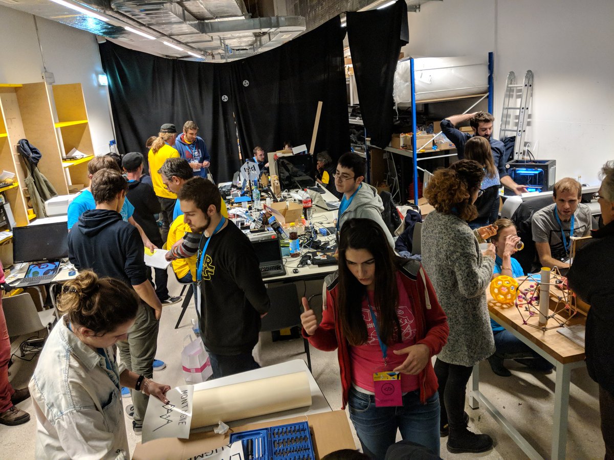 lpalli's tweet photo. @museomixCH @FablabRenens Merci à tous les participants "techniques" à #mxArtLab: @FablabRenens @FabLab_Leman @fablabneuch @posttenebraslab @octanisorg @FabLabLaCote @FablabFR @at3flo
#museomix https://t.co/LEB4FxvIIv