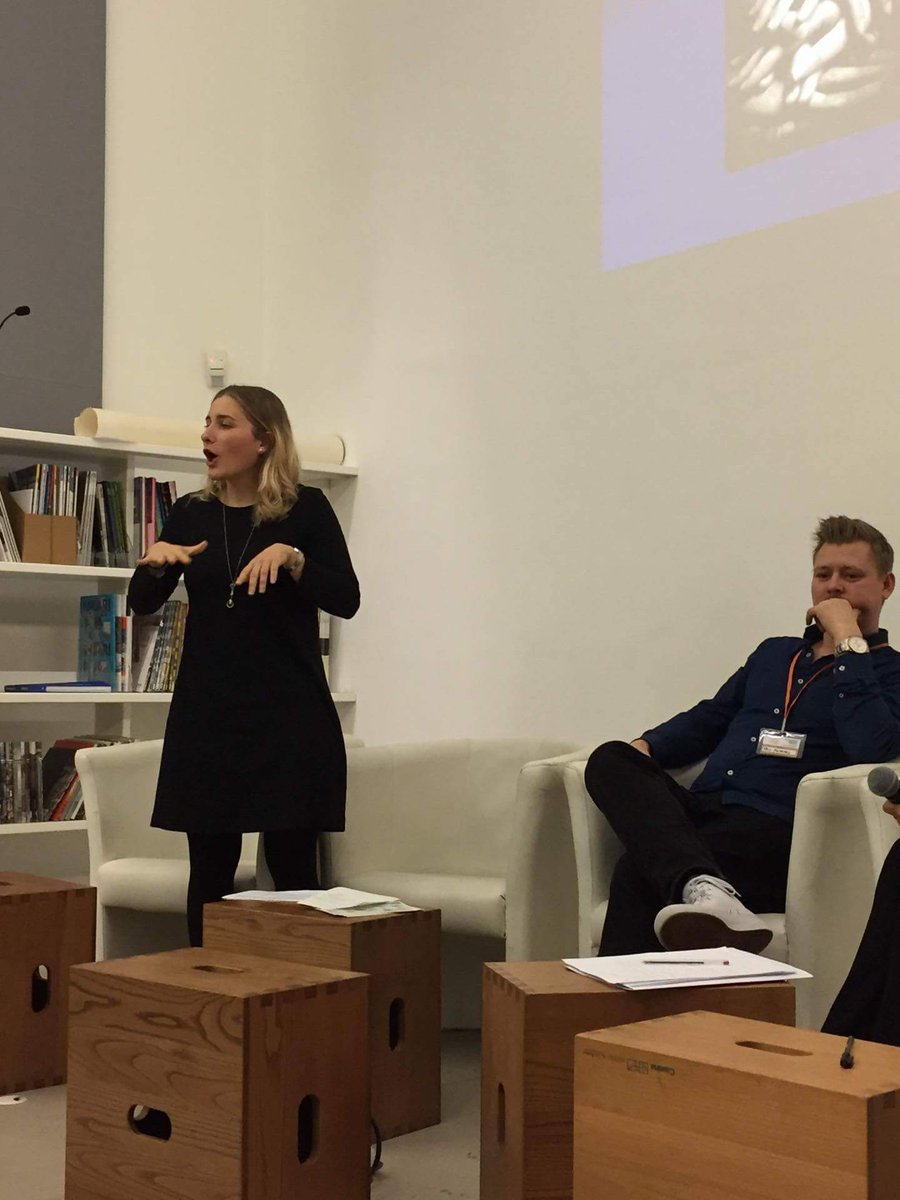 CINEDEAF's tweet photo. Susanna Ricci Bitti @susiehippo e #LucaDesDorides @mediavisuale #IstitutoStataleSordiaRoma coordinano #ScreeningSignLanguages
#Cinedeaf2017 ##Cdeaf17 @Museo_MAXXI https://t.co/XbUnlfGBJT