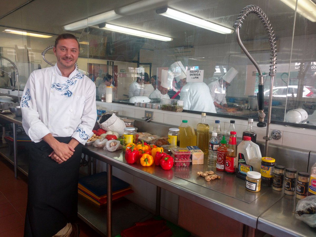 IEU Universidad tweet media