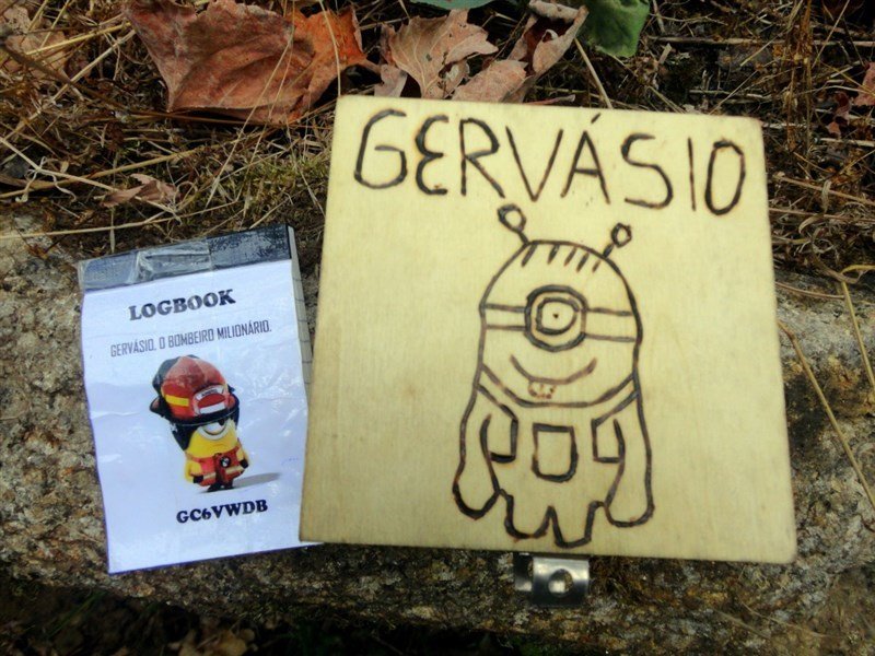 GEOPTORG's tweet photo. Vencedores Prémios GPS 2016 - Gervásio, o bombeiro milionário #geopt.org https://t.co/FU12IohZO1 https://t.co/OwDat1uo3l
