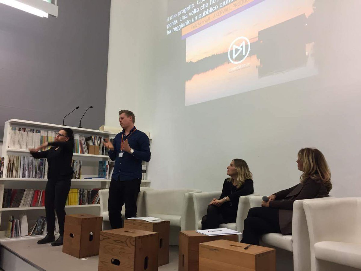CINEDEAF's tweet photo. #ErikAkervall @akervallprod interviene #ScreeningSignLanguages
Vedremo le sue opere in sala domani alle 15:00 #Ipek e #BestCoast domenica alle 17:15 (evento gratuito)
#Cinedeaf2017 #Cdeaf17 https://t.co/5ezO7fHfeP