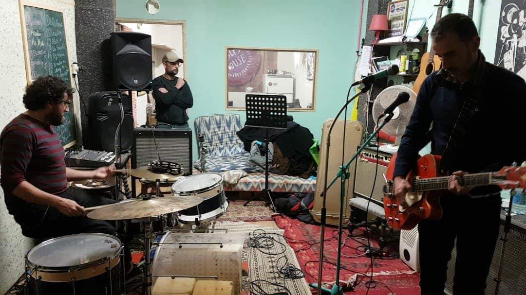 albertpetitpolo's tweet photo. Preparando el concierto de @pablodestruye para mañana en Palma. #predacion https://t.co/fvFCYS8Cd5