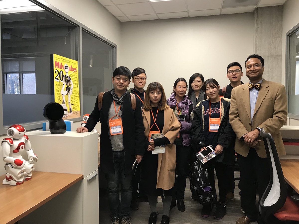 We had some guests visiting the HEIR lab from China today.