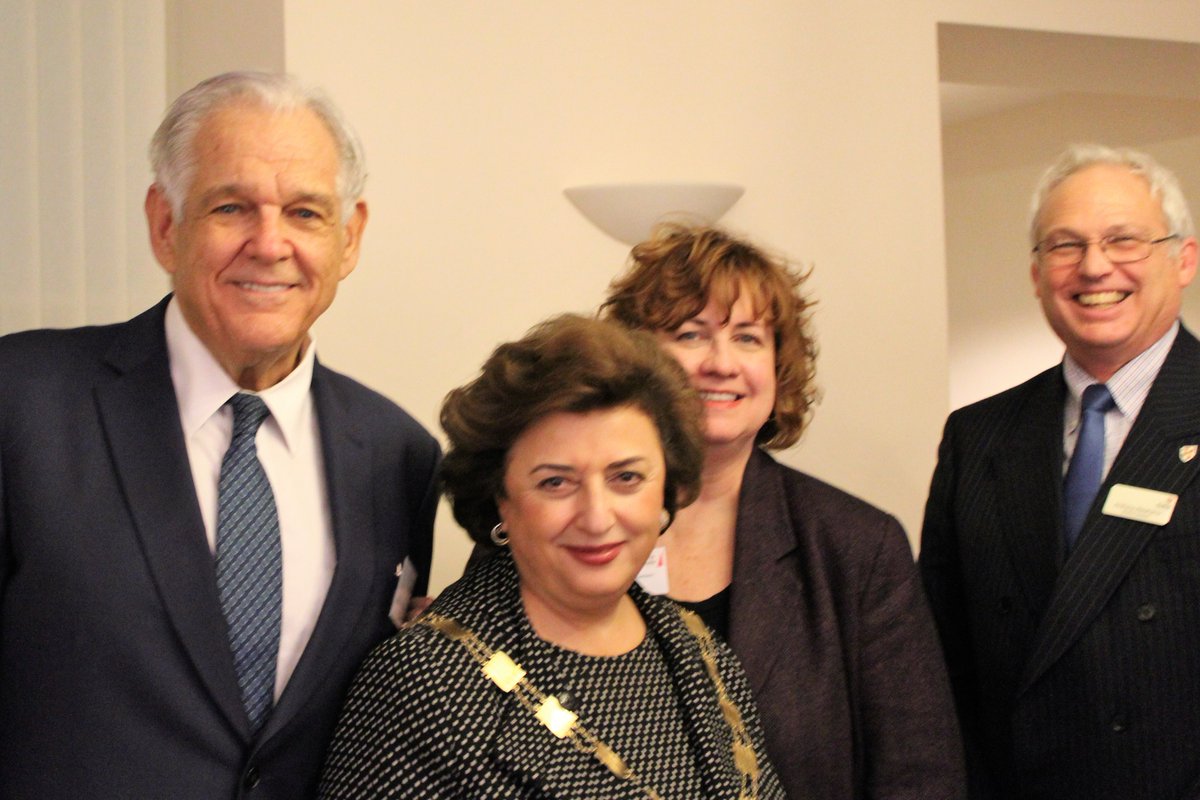 Ciarb's tweet photo. Professor Bermann at our #AlexanderLecture yesterday. Joined by @CIArb President Professor Dr. Comair-Obeid, Director General Anthony Abrahams and Ann Ryan Robertson of @LockeLord https://t.co/qdt6TS9wTw