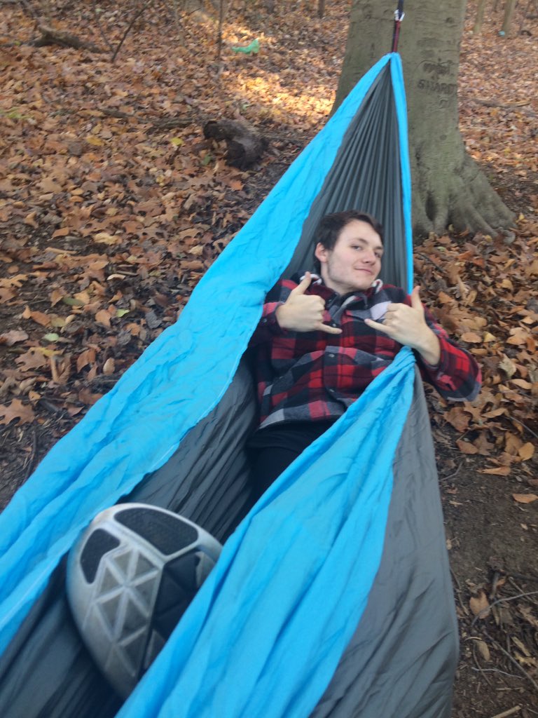 TowsonT4T's tweet photo. Hammocks, s''mores, &amp;tiger talk https://t.co/7Xh6nnRXCk