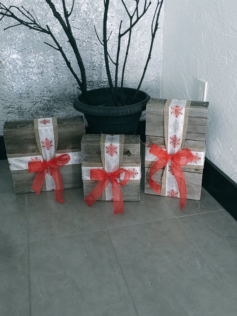 troy__marsh__19's tweet photo. Getting ready for the Holidays !!! https://t.co/3xYbOL2Owz