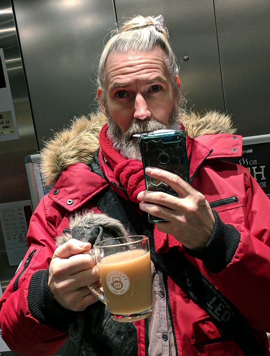 joncampling's tweet photo. Back in the uk, after an incredible trip to Germany. What a blast : )
Heres me taking yea to my room (No in-room tea Makin shiz in Europe lol)
The #DancingTowers the Dome #FunFair and... the hottest spot north of havana lol.
Xx https://t.co/2W5fGnfB5x