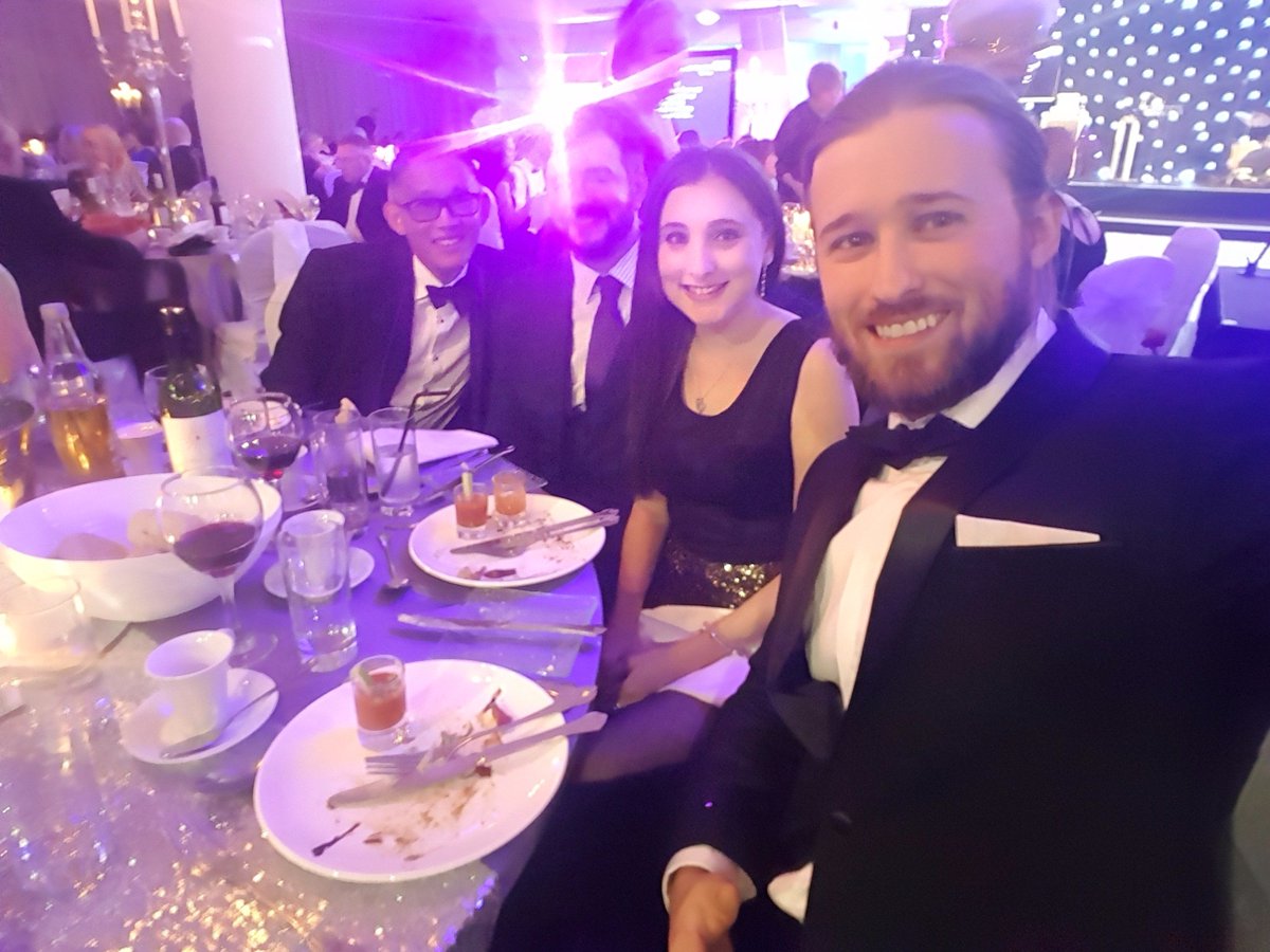 BeccaHorne22's tweet photo. Penine Acute Hospitals Staff Awards. So proud to be part of this incredible team! #PAHTstaffawards #TeamF7 #Respira-party https://t.co/KTKsVqCym5