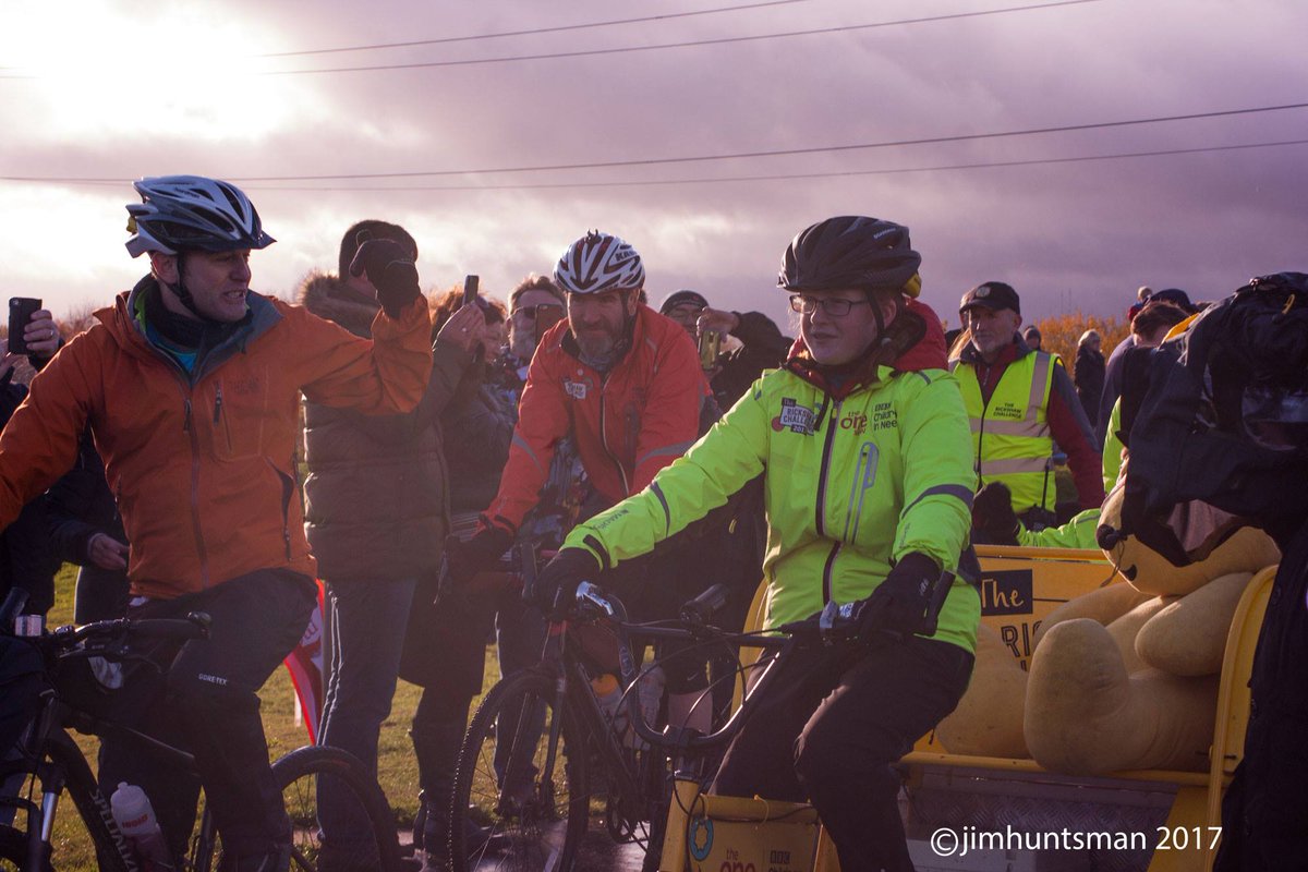 HelixFalkirk's tweet photo. A big thank you to all who came down to The Kelpies today to cheer on Shona and  #TeamRickshaw 
The team are on their way to Glasgow and are very close to finishing their journey - why not show your support and donate to BBC Children in Need!
Photos by Jim Huntsman https://t.co/9WNYMSilzV