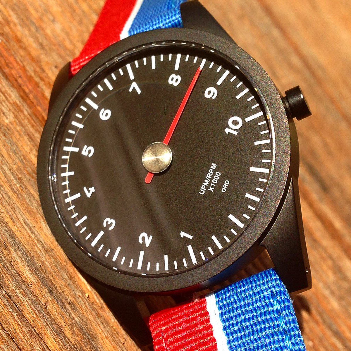GuardsRedDesign's tweet photo. Ready for the weekend #RL73 #watch @grd.watch https://t.co/GgE9WQH6jx https://t.co/iONF4Uep58
