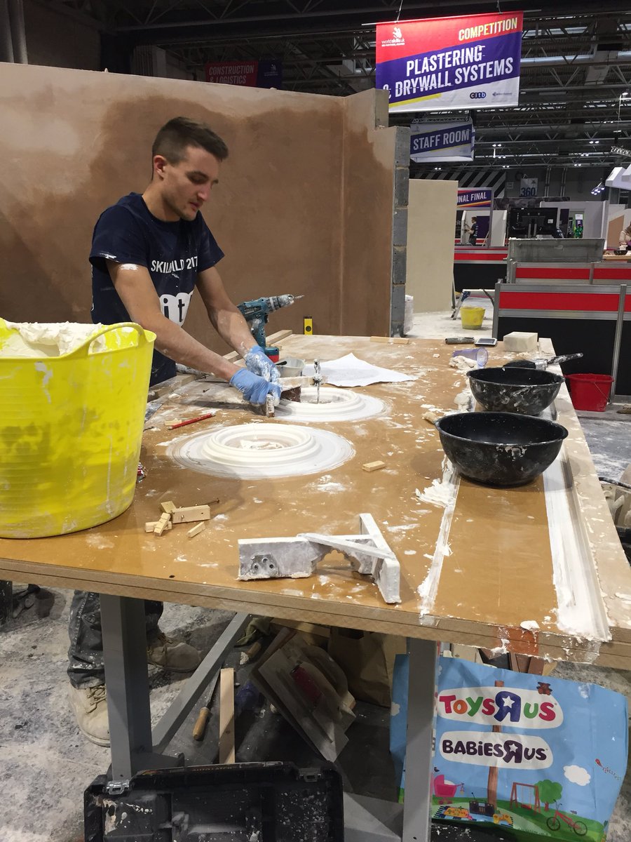 thedozeffect's tweet photo. End of day 2 competition is of a very high standard. Some great talent on show. @NorthlandColl #teamcory #skillbuild2017 https://t.co/iHQvNQdH9f