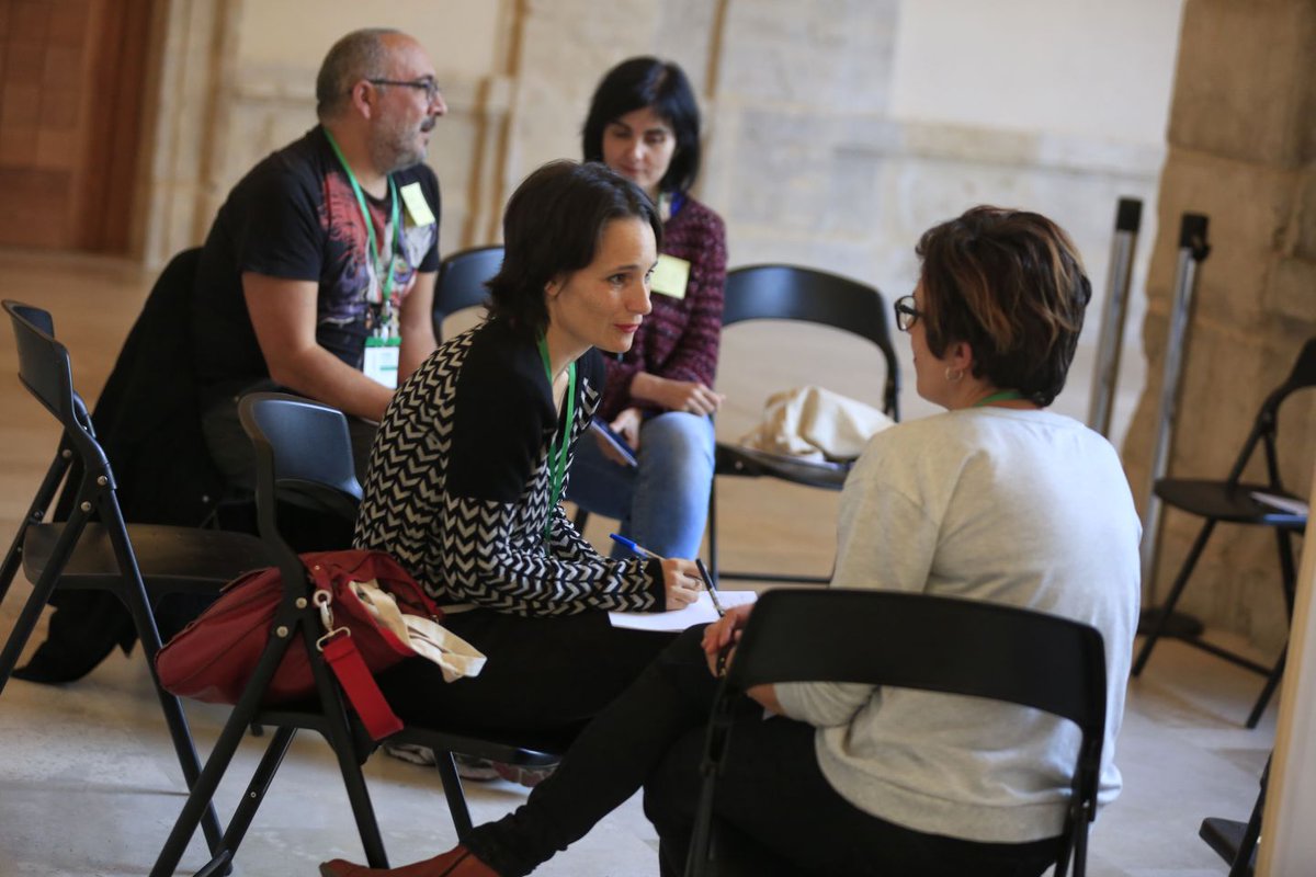 ¡Ya hemos comenzado a dar forma a #LaCiudadImaginada! 😊 Los grupos de trabajo ya están compartiendo ideas, ¡repensar #Valladolid está siendo toda una experiencia!