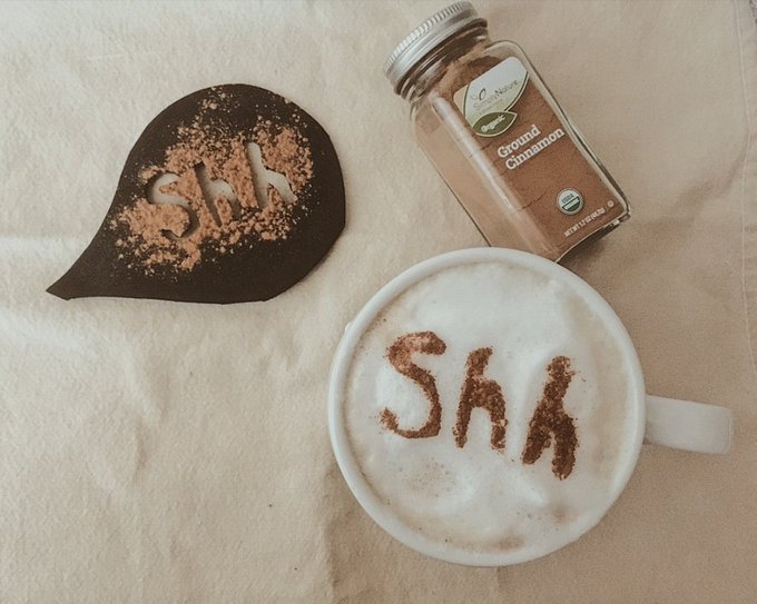 Caf&eacute; https://t.co/s1JrnDyjTa https://t.co/5Houc0XBG2