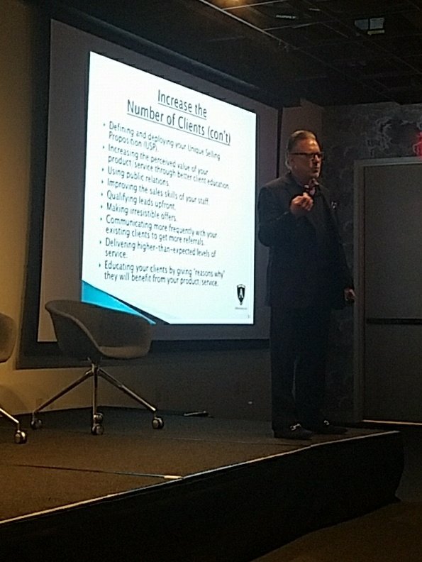 tomhood's tweet photo. RT @CBhansali: "People buy results, people buy benefits. Not features." #JayAw @RealJayAbraham https://t.co/Vw2zw1XCi3