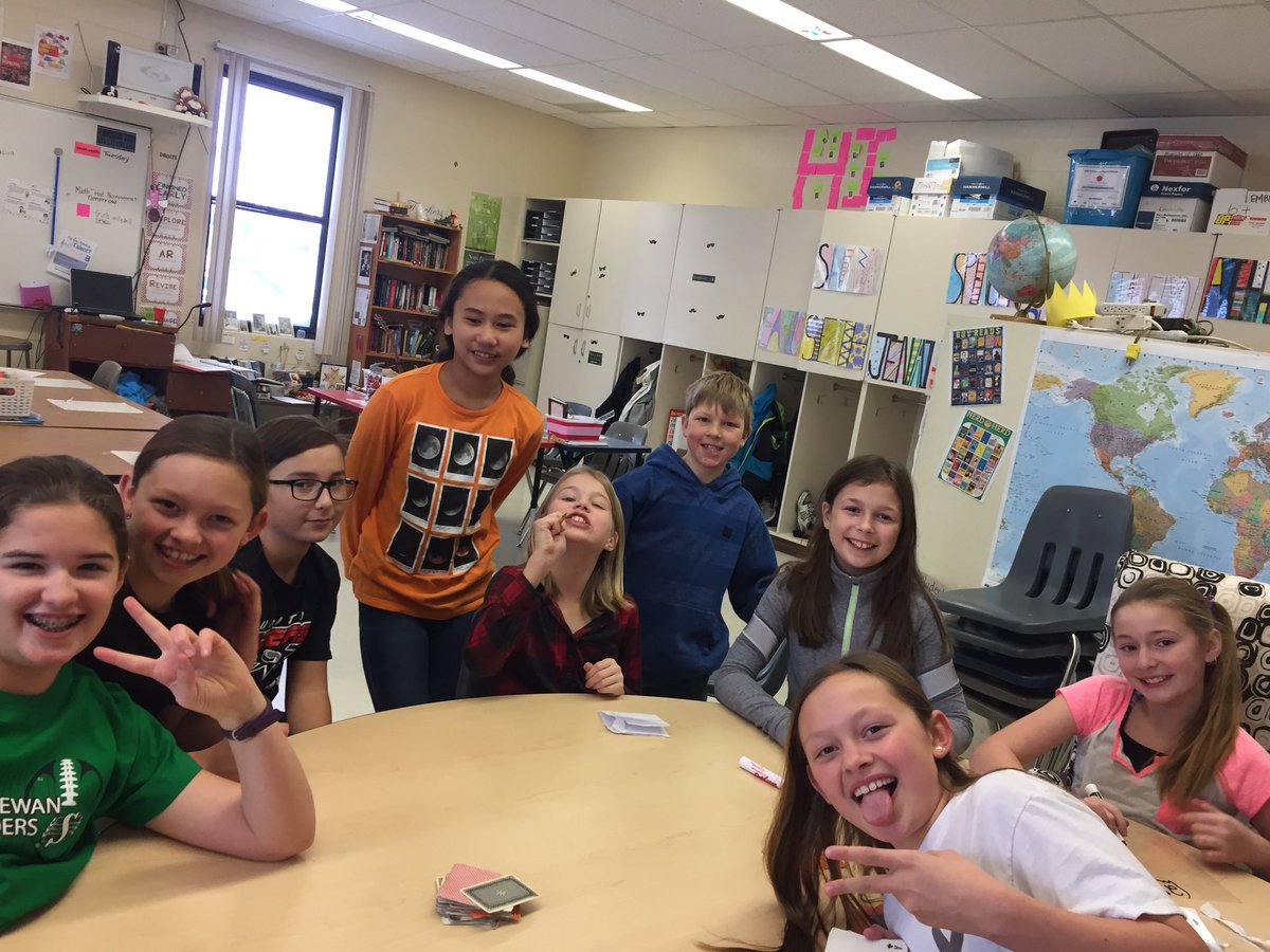 mmekgrade6's tweet photo. #blackjack #math #fun #crazypencil #cardthrow https://t.co/INloqYPJEv