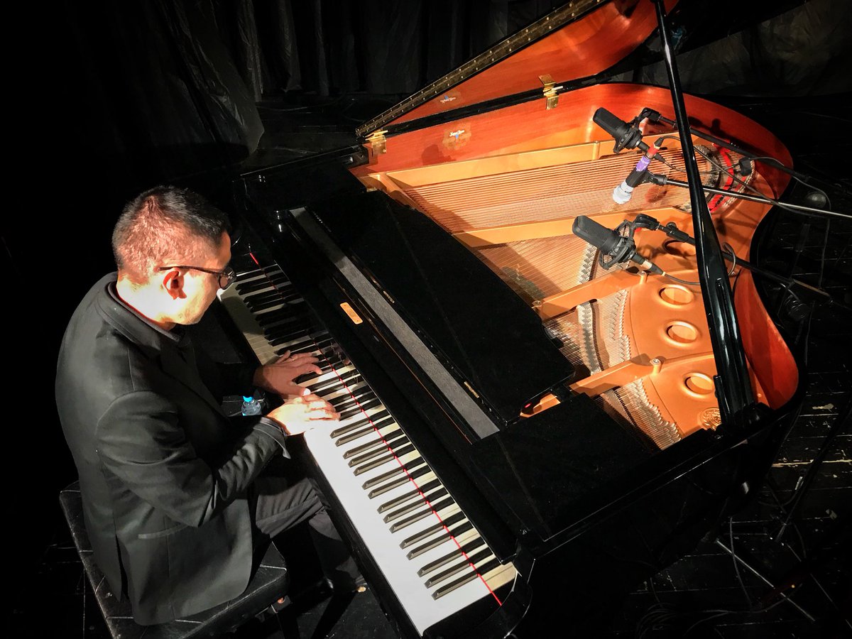 TresPecesMusic's tweet photo. Jorge Vera the Great. #SoundCheck #jazz https://t.co/qxrex7eQgr
