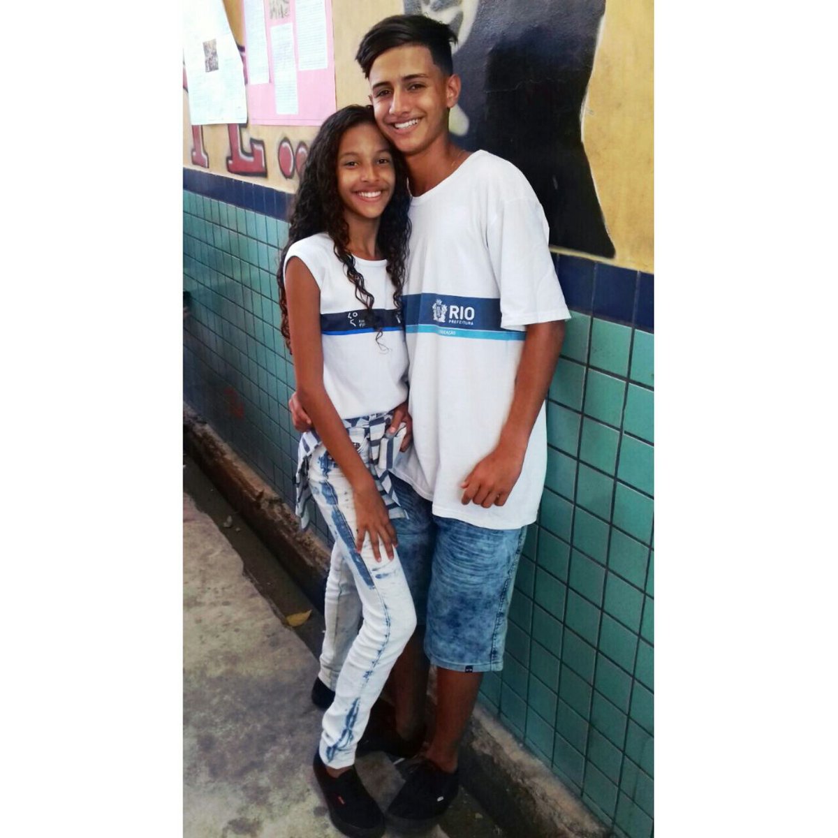 muca_33's tweet photo. Minha vida❤👫💏 https://t.co/suvwg2bzIh