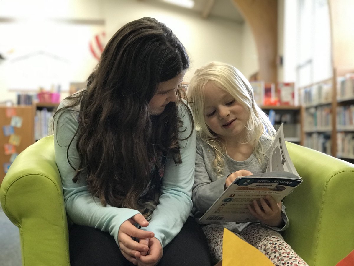 PCSD_LN5's tweet photo. @KDGWetzel @PCSD_LN Book buddy time! #RaiderStrong https://t.co/ywLEyYa2k5