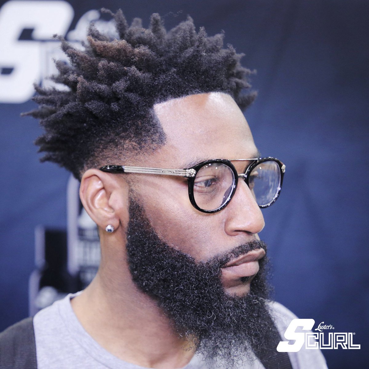 LusterSCurl's tweet photo. It's #FreeFlowFriday Tag your photo with #SCurlFreeFlow for a chance to be featured.

#SCurl Free Flow is for twists, locs, fades, high top fades, fauxhawk or Mohawk fade. Learn more: https://t.co/DXfrr3jF4n

At select @SallyBeauty &amp; local beauty supply stores. #BarbershopConnect https://t.co/DMj9vTw5qe