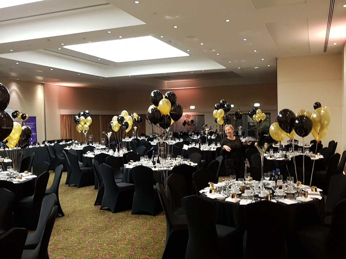 Grant_Scott's tweet photo. #IILDinner the room looks fab https://t.co/BeBTj5fJRT