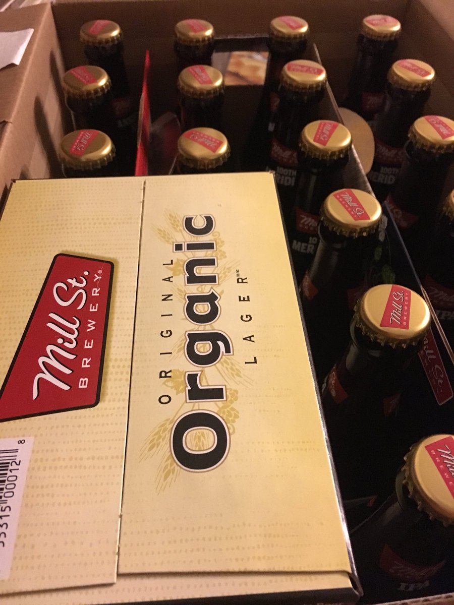 ScottFoxonair's tweet photo. Let the weekend begin! @millstreetbrewโs new #WelcomeParty is here. 4 types of beer in one 2-4. Mine came with a free #MillStreet bottle opener too! ๐๐ป#100thMeridian #IPA #TankHouseAle #OrganicLager #GreatBeerLivesHere https://t.co/6jG1rsAxmk