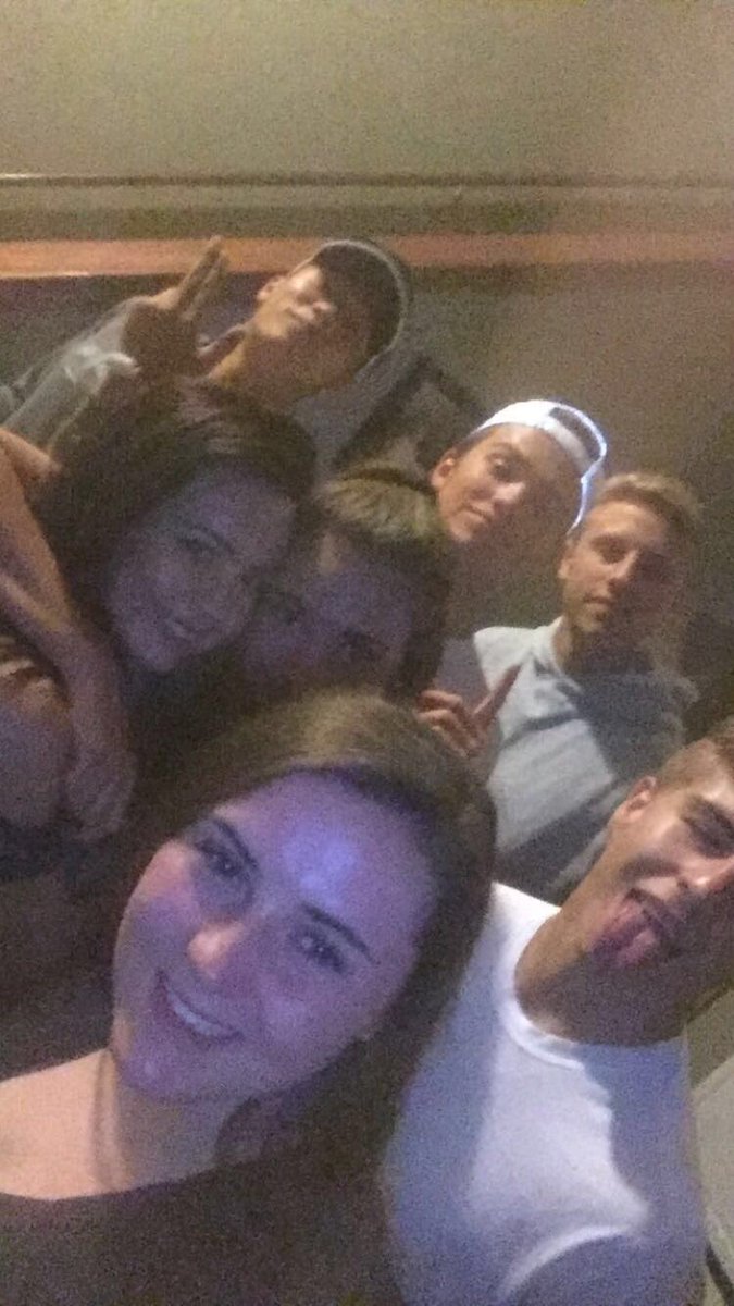 johnna24_32's tweet photo. Happy birthday @bailey_cantrel0 I hope you have the best day love and miss you so much😩💘 https://t.co/5INoyzjqD0
