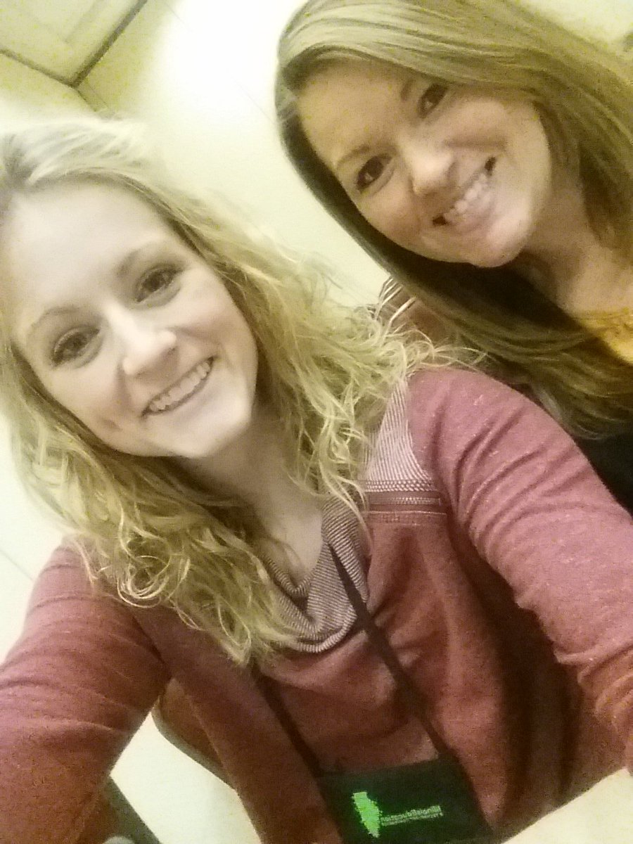 haleyheadlines's tweet photo. Loving "The Connected Classroom" presentation with @T_A_Taneesha! #IETC2017 #WeAreCarlinville https://t.co/H4O19sKPuV