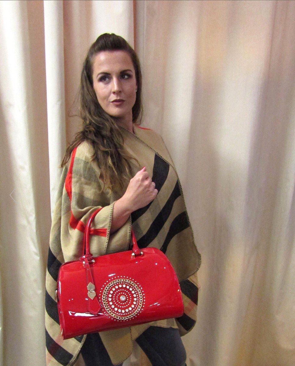 DJVIpswich's tweet photo. Bags & accessories for all -for all occasions @DejaVuIpswich online or in store https://t.co/knGBY9ePep #fashionable #stylish #winterwraps #uniquehandbags #giftideas https://t.co/fYlTTlncgx