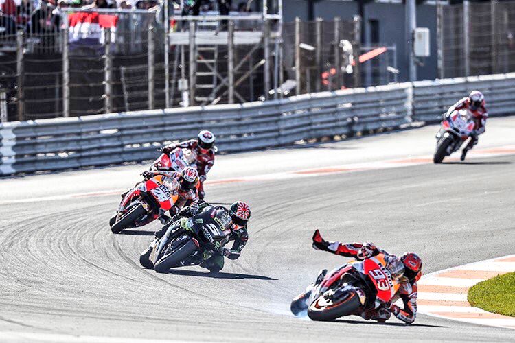 Cada vez que veo esta foto me suben la pulsaciones! Bendito codo🙏🏼
Every time I see this picture, my heart beats faster! Elbow down!😁 
#BIG6