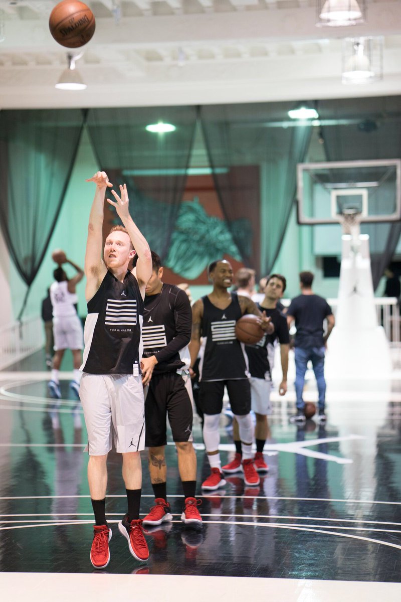 RealSethFowler's tweet photo. Photo Cred: @jumpman23 Huge shoutout to #JordanBrand for having me out to #Terminal23 last night to play ball and check out the New sneakers! https://t.co/ZHH1xnqn6Y