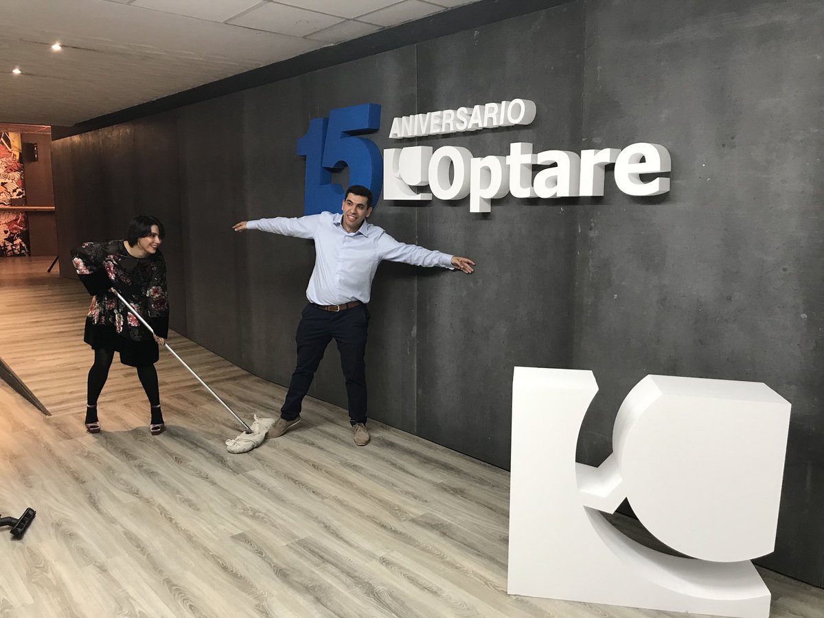 optaresolutions's tweet photo. Últimos preparativos para nuestra #fiesta15optare. Esto promete!! Os esperamos https://t.co/w99fmmJp5Q