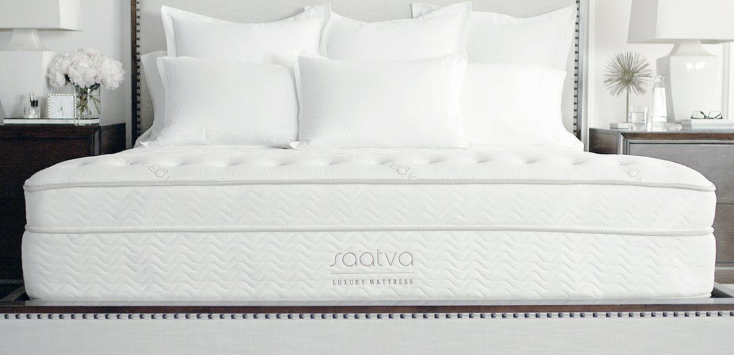 goodbed's tweet photo. Would you like to WIN a super comfy luxury pillow top from @SaatvaMattress?! Follow @goodbed or RT to enter! https://t.co/IpDq23iLUY https://t.co/m31WUcazzL