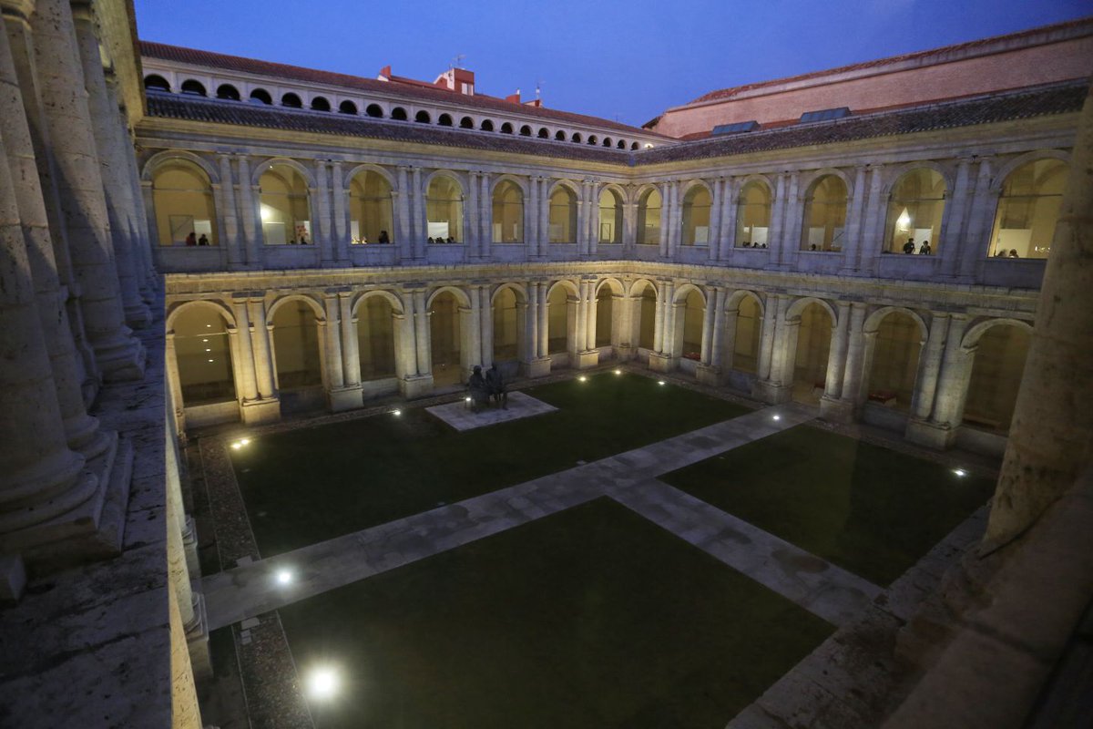 imaginalaciudad's tweet photo. #LaCiudadImaginada tiene como escenario @PatioHerreriano, donde medio centenar de ciudadanos comparten inquietudes y propuestas para hacer de #Valladolid un lugar más habitable y sostenible 😊 https://t.co/BFlRiJsIJD