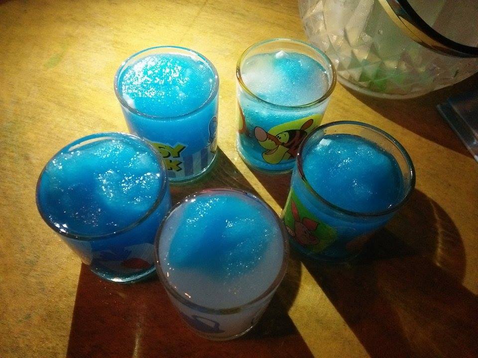 MsNum2's tweet image. ไม่ได้ชอบดื่มเหล้า แค่ชอบบรรยากาศในวงเหล้า🍻