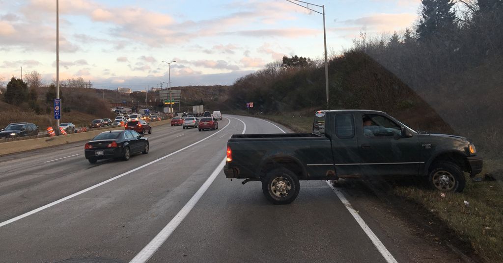 WisconsinDOT's tweet photo. Need a few more safe driving tips? https://t.co/NFV4eSFDeP #SafetyWeekWI https://t.co/tHBJUsMvGY