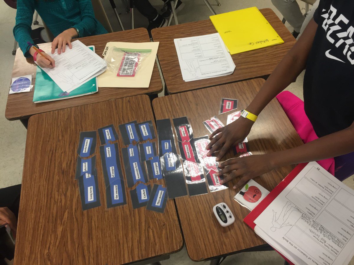 MsProudlockMWMS's tweet photo. #6thHealth This is what's happening in Health class :)! Today we worked in groups to solve the mystery "case evidence" puzzles to take notes on the different short and long term effects tobacco has on the body #PUZZLES4DAYS https://t.co/6VUd8iAa0t