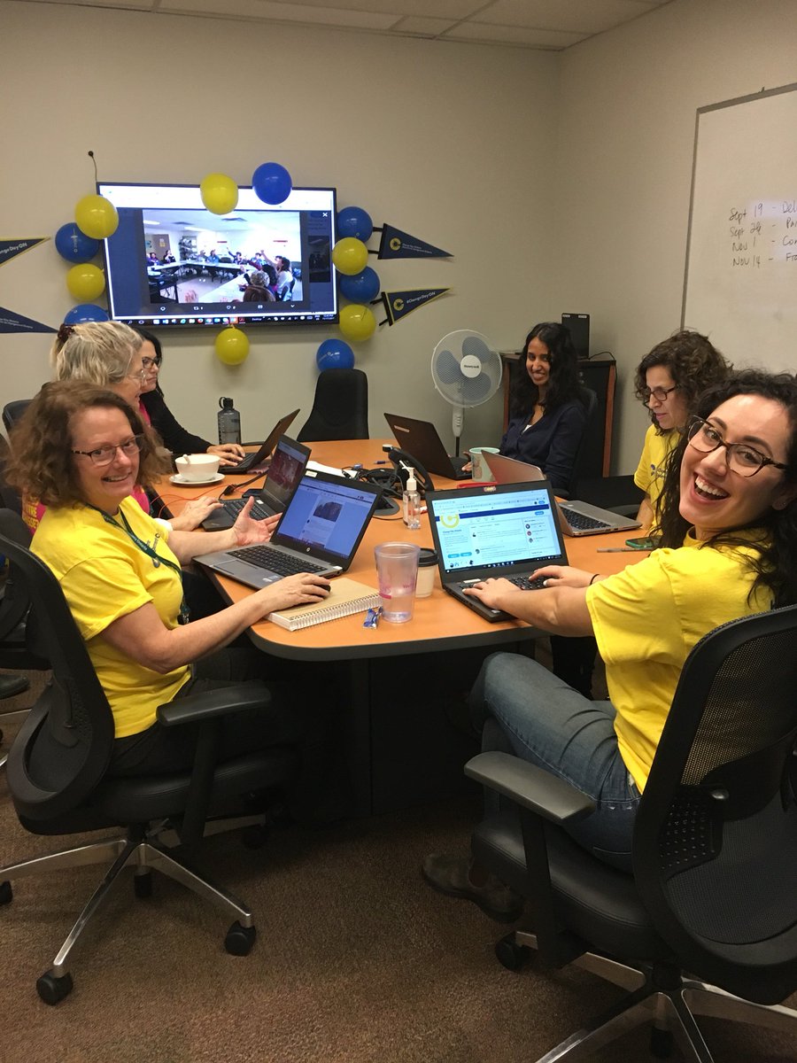 staceybz_'s tweet photo. I️ found the Change Day party! The incredible @HQOntario team inspiring, challenging and working to make change.#ChangeDayON https://t.co/t7IQSnzuN8