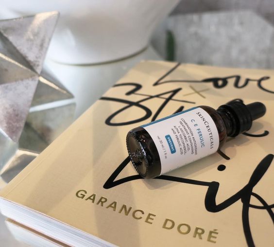 MySkinEvolution's tweet photo. @Skinceuticals Vitamin C serum helps to protect your skin from free radical damage as well as brighten your complexion. Pick up a bottle of this #musthave product after your next #MySkinEvolution facial! #ceferulic #repost https://t.co/TDPPcNXeZT