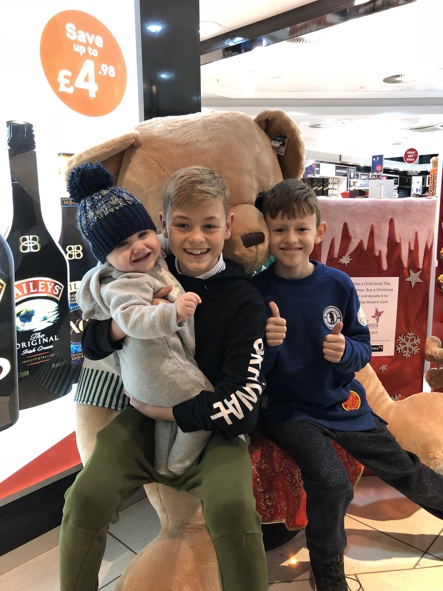c_warrell's tweet photo. At the Eurotunnel terminal ready to head to #efteling with #heartradio and #buzzlinestravel #buzzlinesefteling https://t.co/5YoxXIQCeA