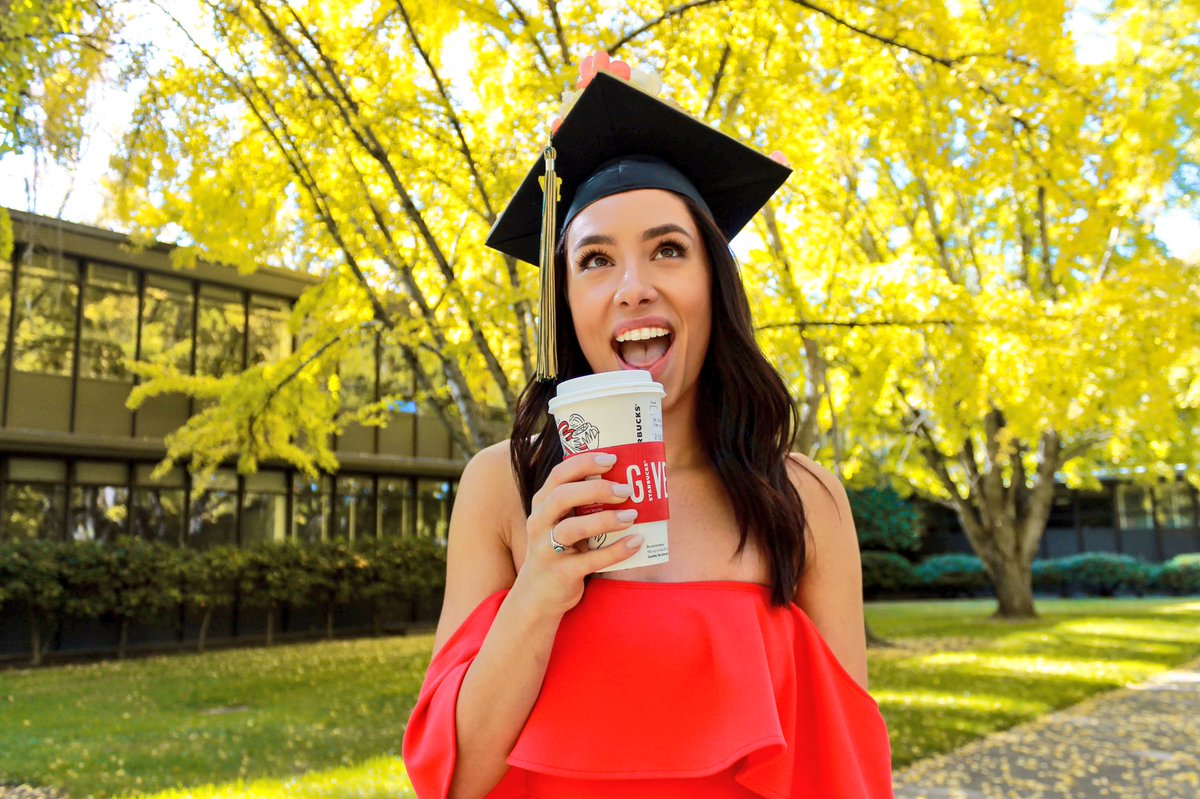 JodieMorganM's tweet photo. S/O to @Starbucks for making graduation possible ✊🏼 couldn't have gotten through those all-nighters without you. 🎓☕️ https://t.co/Ua54uP3T3R