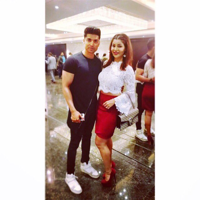 ruchikajalan's tweet photo. Handsome @gurruchoudhary with Beautiful @imdebina for the @viacom18 @ColorsTV party...
@gurruchoudhary wearing @tgamestrong tee &amp; @debinabon wearing @Ashhautecouture https://t.co/xI3VWavh4m