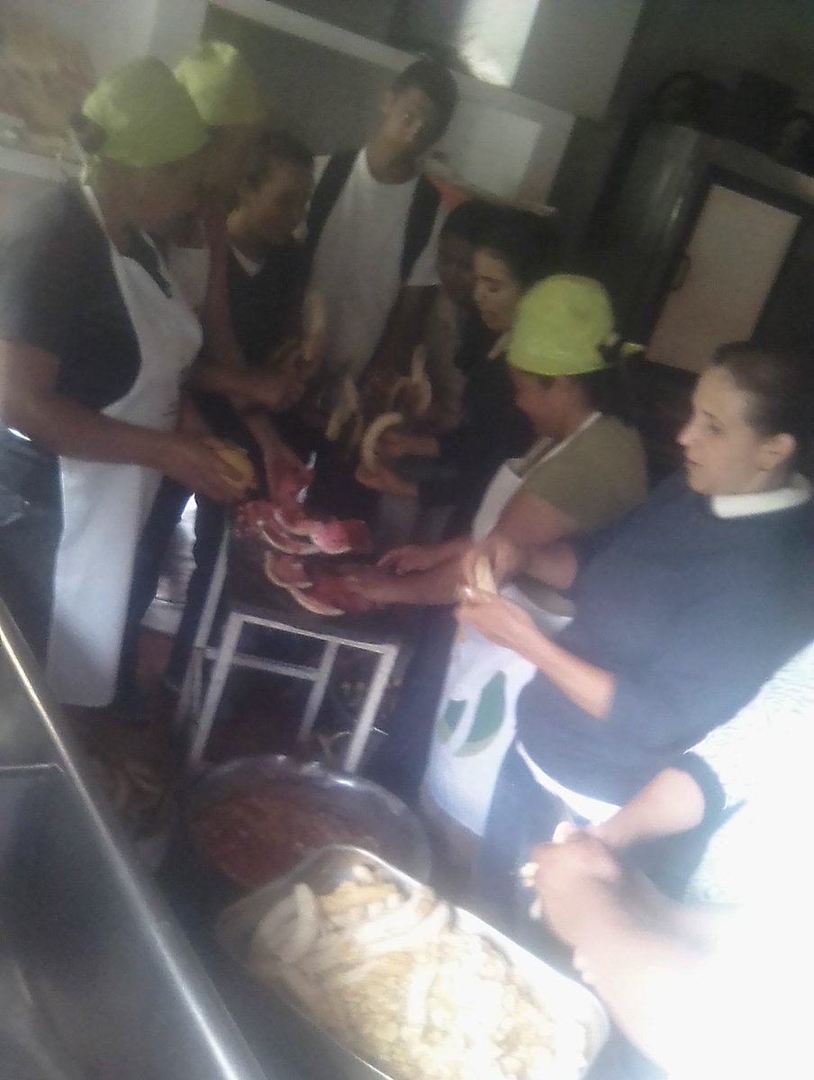Karinavalerab's tweet photo. Elaboración de Tizana en la semana de la alimentación https://t.co/lihw795WUj