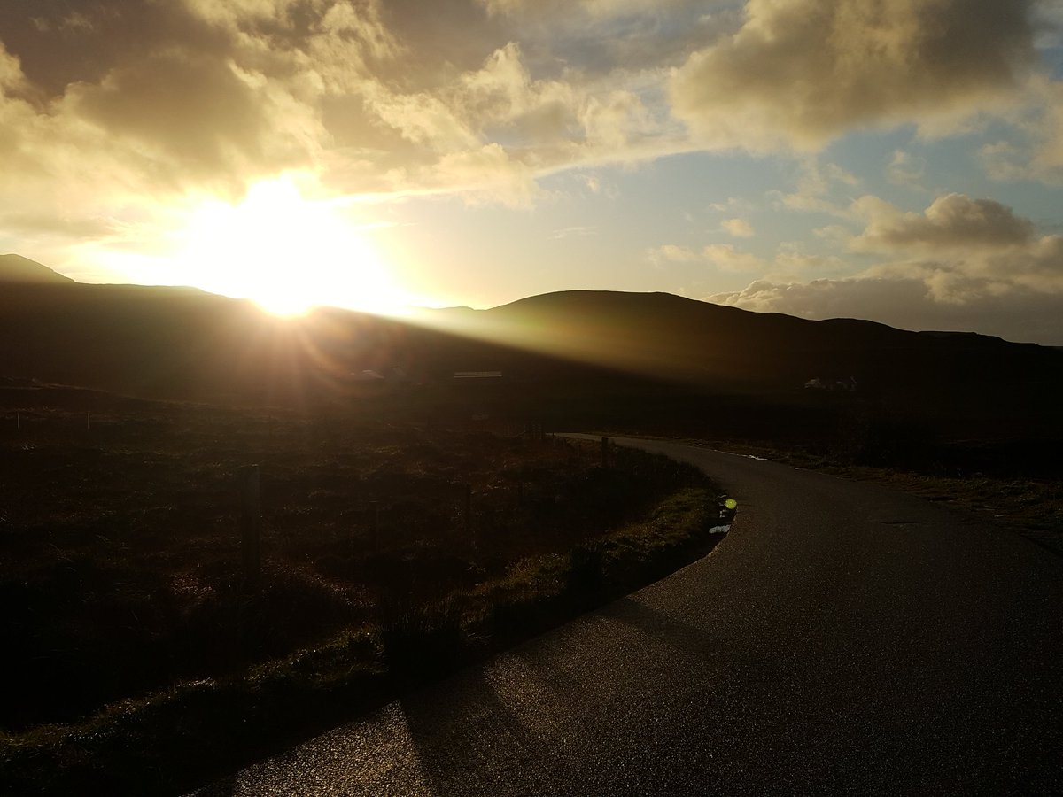 Aoifelizbrady's tweet photo. Rain and Sunshine over the #IsleOfSkye #Hiking #Runninh  #ScenicScotland https://t.co/PEePskJmzb